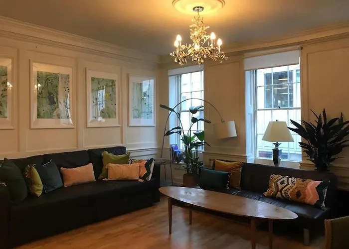 Authentic 3 Bed Historic House Soho, London