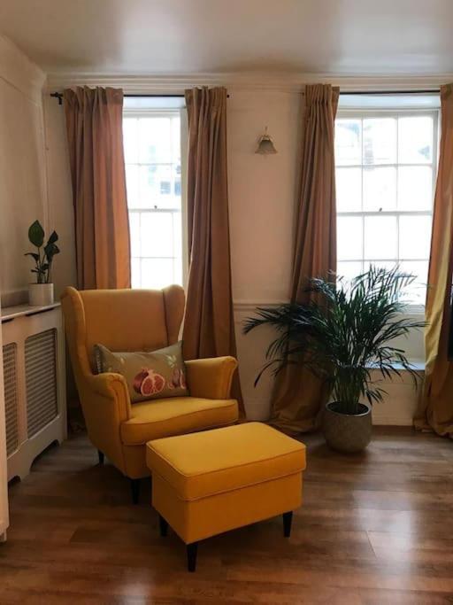 Апартаменты Authentic 3 Bed Historic House Soho, *